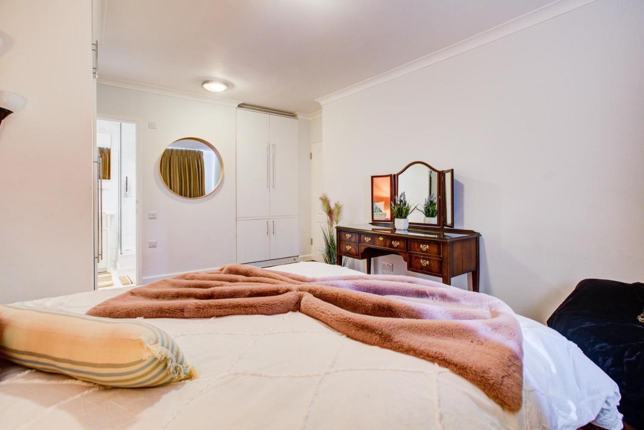 3-Bedroom, 3-Baths Apartment In Super Posh Marylebone, Central London, W1 Exterior foto