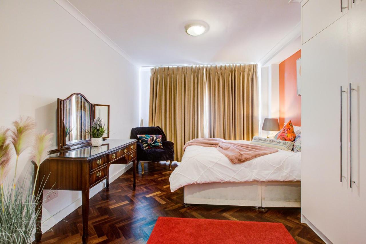 3-Bedroom, 3-Baths Apartment In Super Posh Marylebone, Central London, W1 Exterior foto